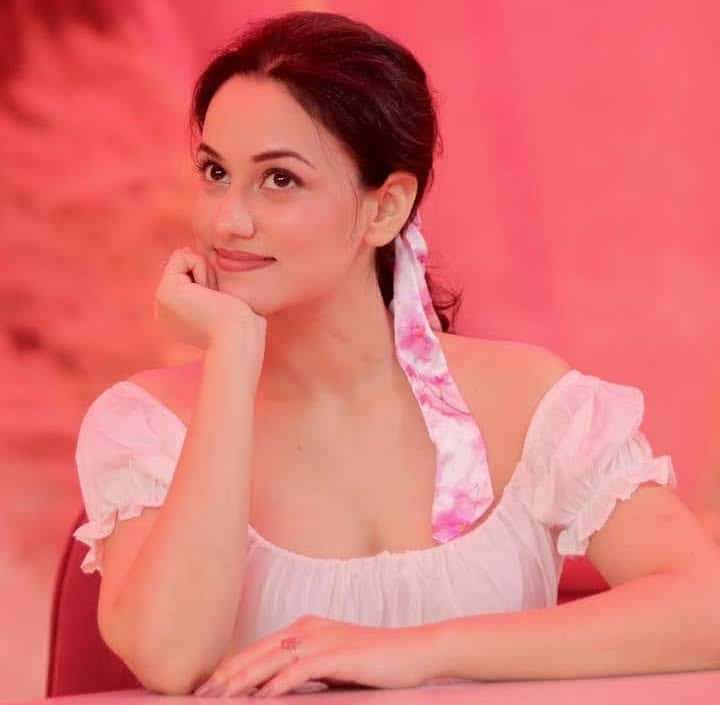 urvashi pardeshi biography amar vishwas role bahar chakravarty